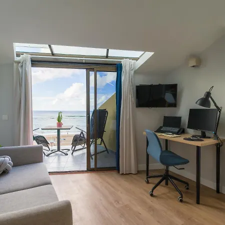 Living Las Canteras Homes - Sea Breeze Beachfront Las Palmas Exterior photo